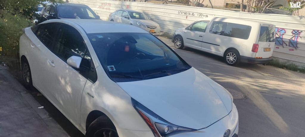 מודעת רכב טויוטה פריוס