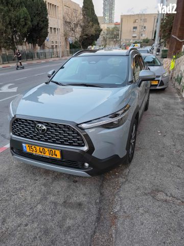 מודעת רכב טויוטה קורולה קרוס
