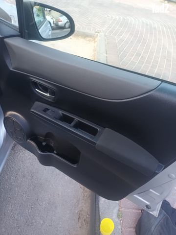 מודעת רכב טויוטה יאריס