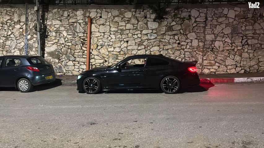 מודעת רכב ב מ וו סדרה 4