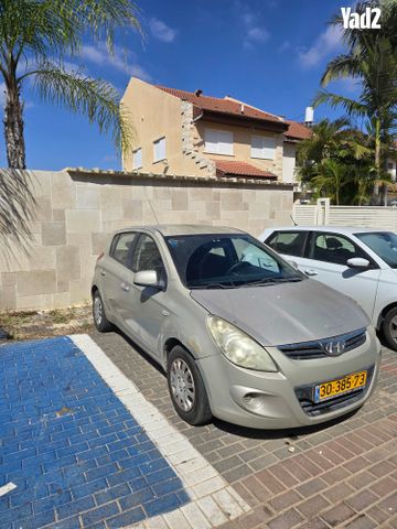 מודעת רכב יונדאי i20