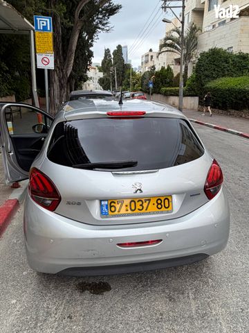 מודעת רכב פיג'ו 208