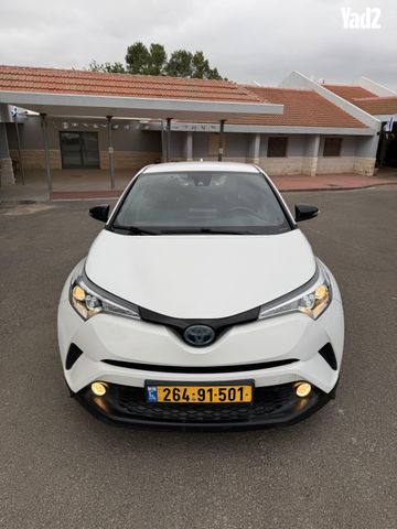 מודעת רכב טויוטה C-HR