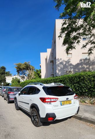 מודעת רכב סובארו XV