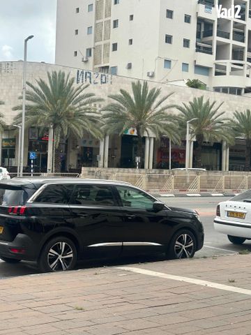 מודעת רכב פיג'ו 5008