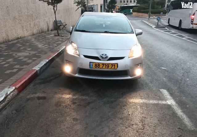מודעת רכב טויוטה פריוס