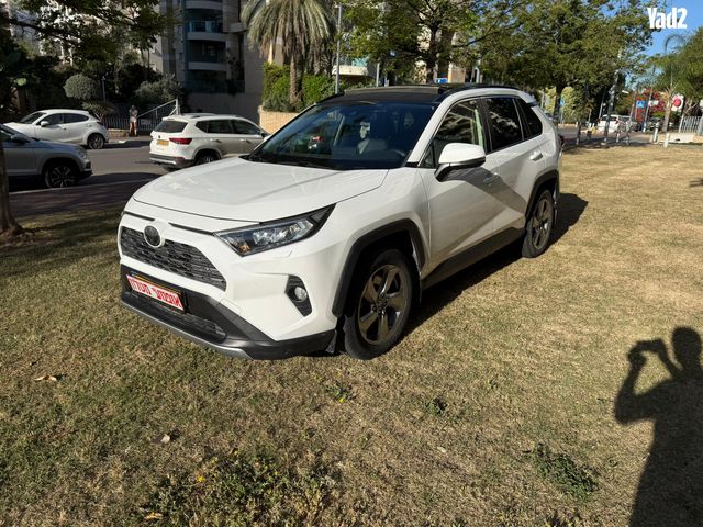 מודעת רכב טויוטה RAV4