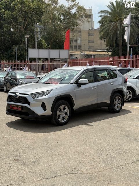 מודעת רכב טויוטה RAV4