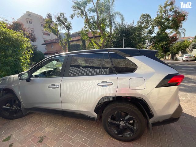 מודעת רכב טויוטה RAV4