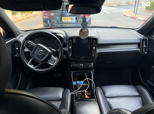מודעת רכב וולוו XC40