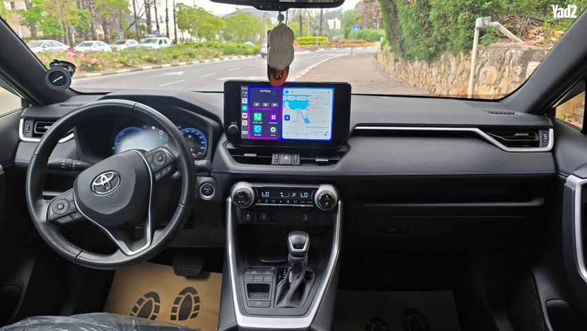 מודעת רכב טויוטה RAV4
