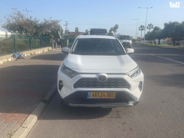 מודעת רכב טויוטה RAV4