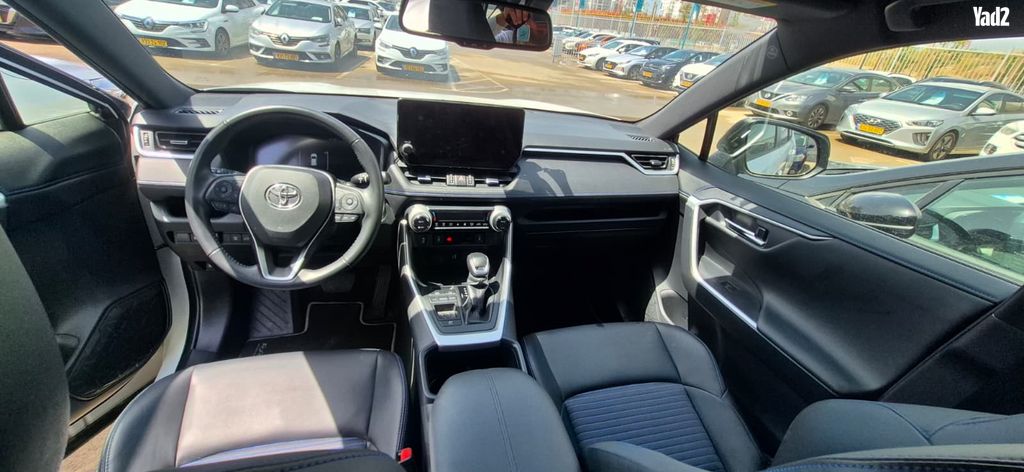 מודעת רכב טויוטה RAV4