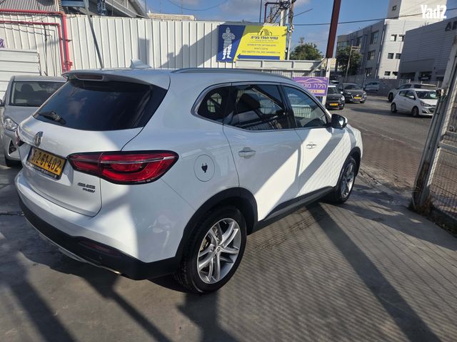 מודעת רכב אם ג'י EHS PHEV