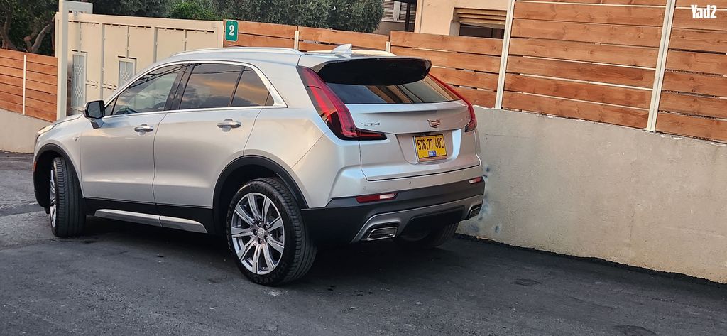 מודעת רכב קאדילק XT4