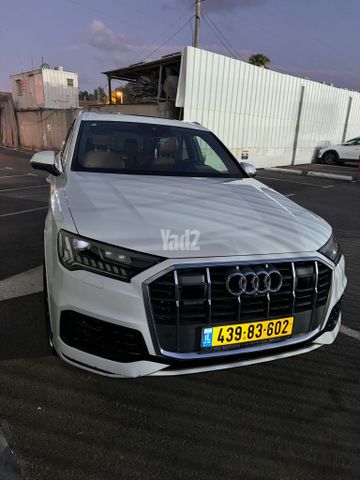 מודעת רכב אאודי Q7