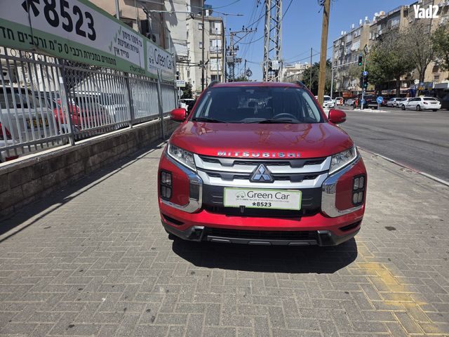 מודעת רכב מיצובישי ASX