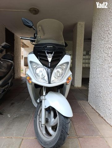 מודעת רכב סאן יאנג ג'וי רייד 200