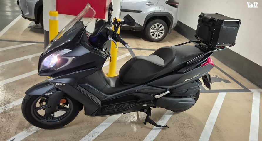 מודעת רכב קימקו דאון-טאון 250