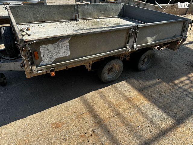 מודעת רכב נגרר (קראוון נגרר)