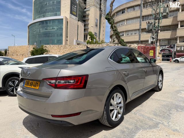 מודעת רכב סקודה סופרב
