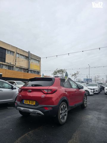 מודעת רכב קיה סטוניק 2