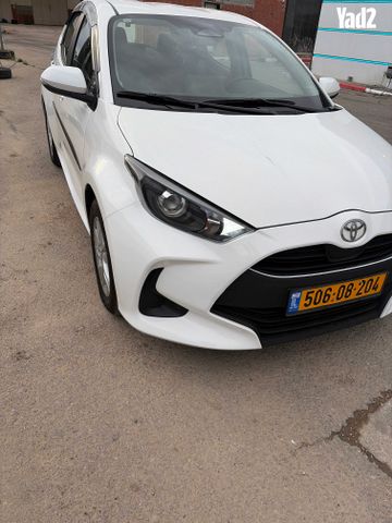 מודעת רכב טויוטה יאריס 1