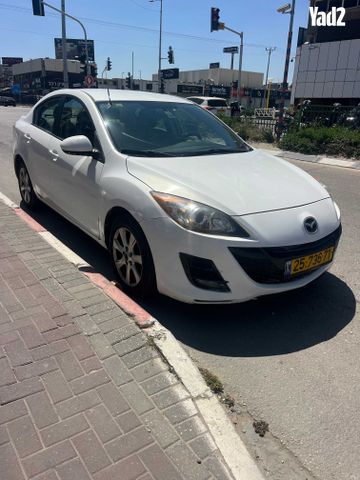 מודעת רכב מאזדה 3