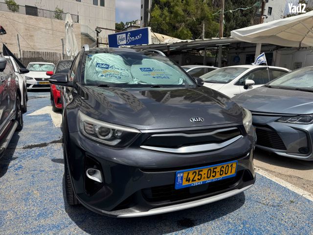 מודעת רכב קיה סטוניק 1