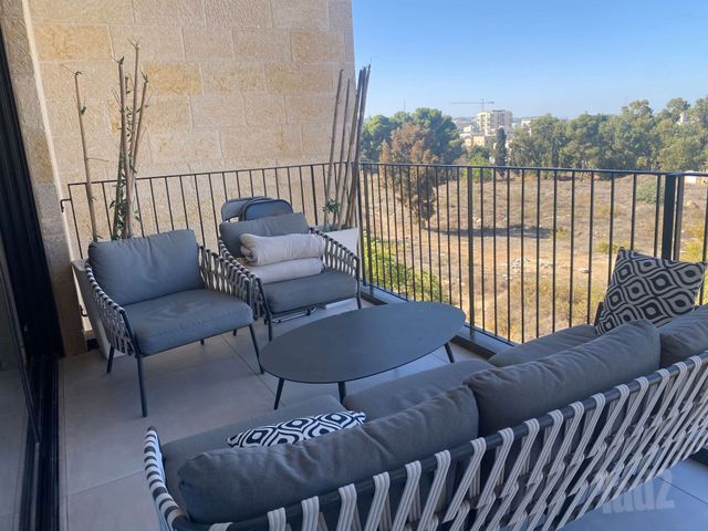 דירה למכירה בירושלים (תיווך) — 5