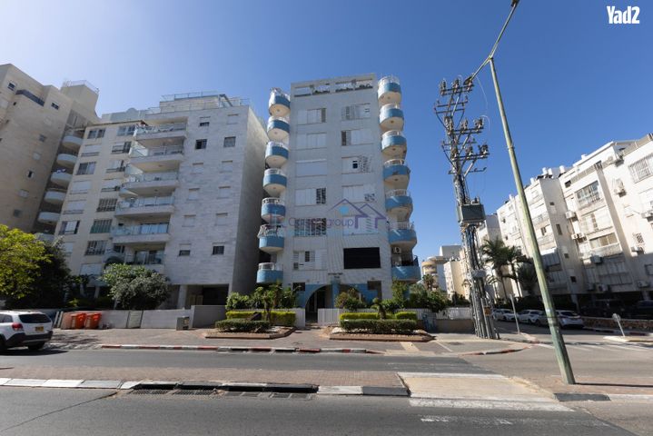 הרב הרצוג 20