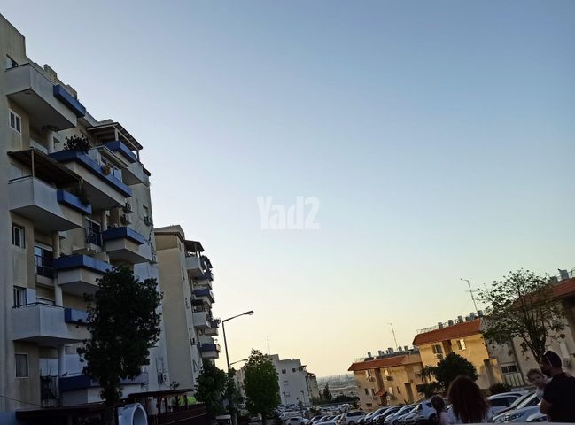 דירת גן, רמות יצחק, נשר