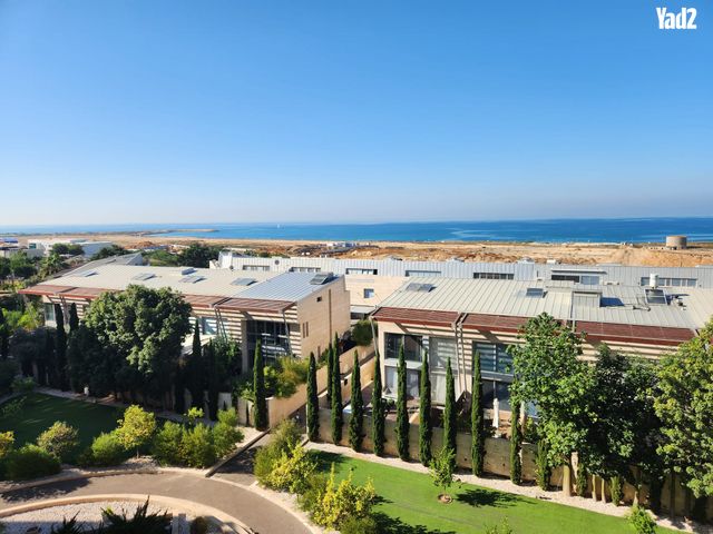 הגוש הגדול, רמת אביב החדשה, נופי ים