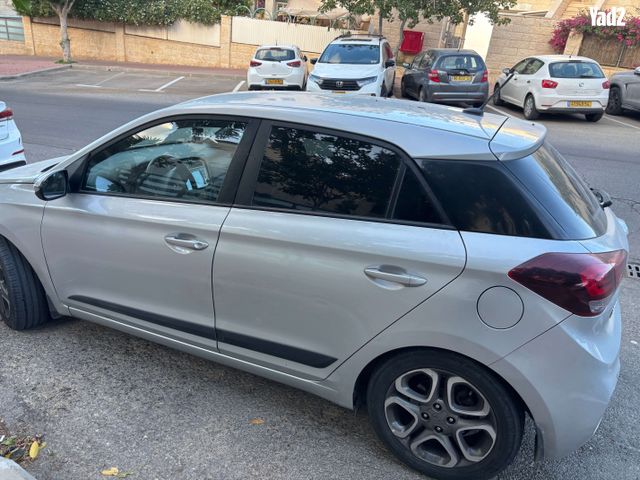 מודעת רכב יונדאי i20