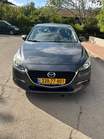 מודעת רכב מאזדה 3