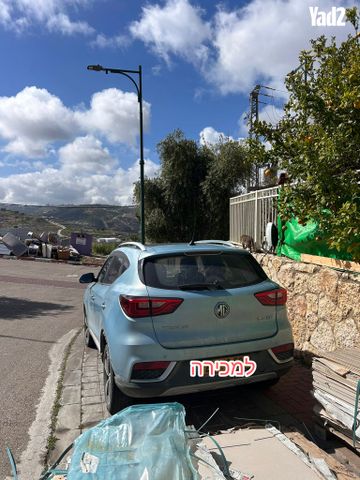 מודעת רכב אם ג'י ZS