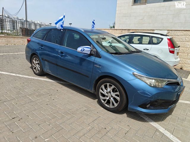 מודעת רכב טויוטה אוריס