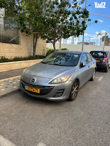 מודעת רכב מאזדה 3