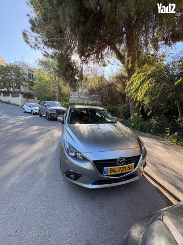 מודעת רכב מאזדה 3