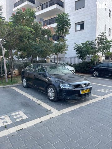 מודעת רכב פולקסווגן ג'טה 