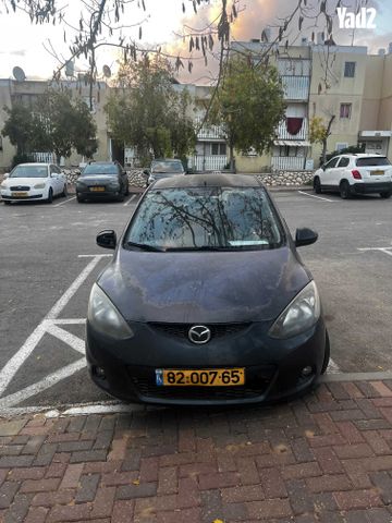 מודעת רכב מאזדה 2