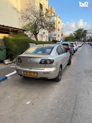 מודעת רכב מאזדה 3