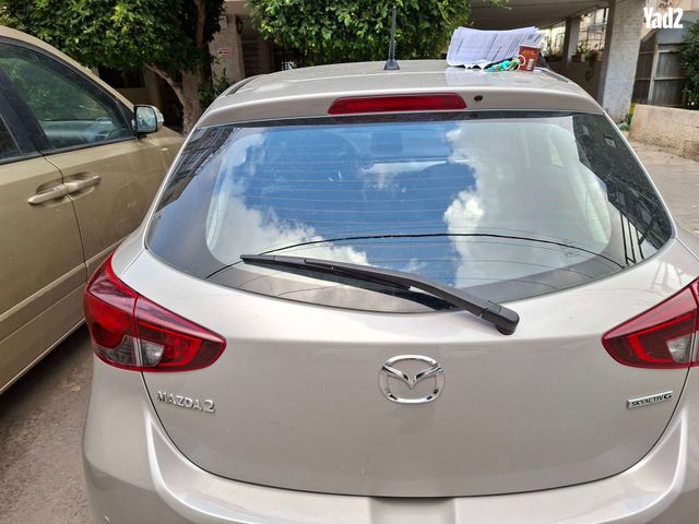מודעת רכב מאזדה 2