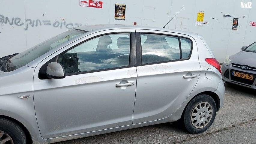 מודעת רכב יונדאי i20