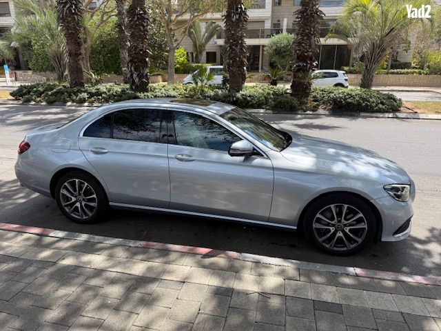 מודעת רכב מרצדס-בנץ E-class