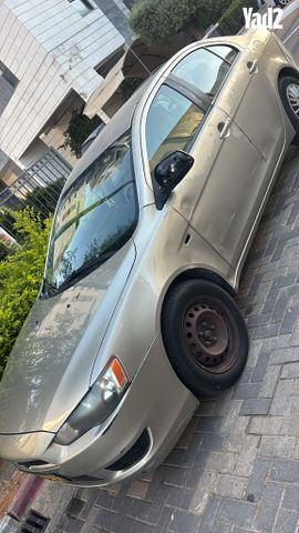 מודעת רכב מיצובישי לנסר