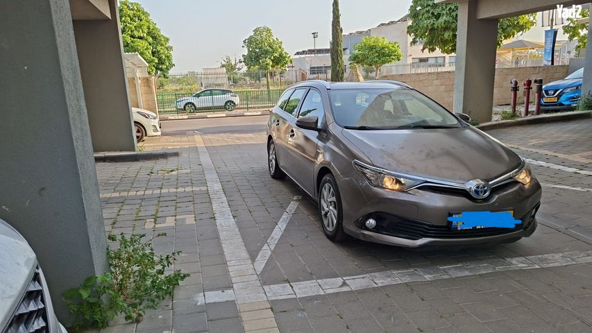 מודעת רכב טויוטה אוריס