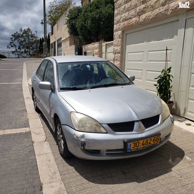 מודעת רכב מיצובישי לנסר