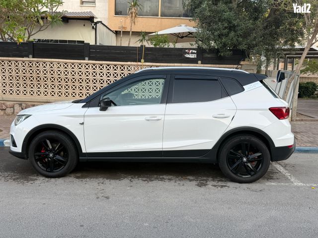 מודעת רכב סיאט ארונה