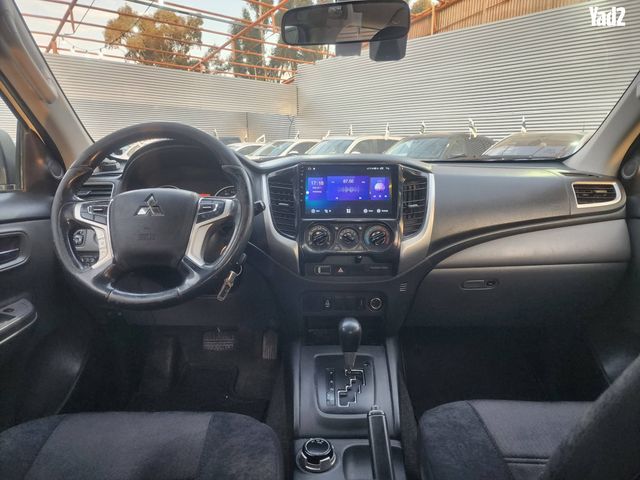 מודעת רכב מיצובישי טרייטון / L200